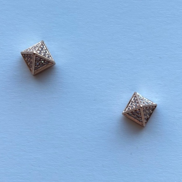 Eddie Borgo Rose Gold Pyramid Stud Earrings pave - Picture 2 of 3